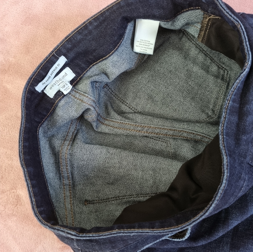 jeans blue color in good condition Size 10p - Picture 8 of 8